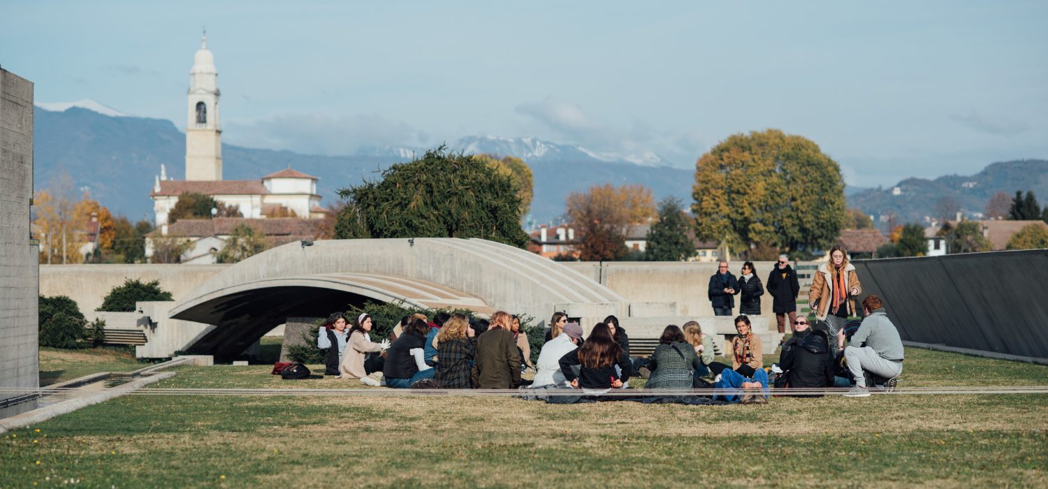 Gap year courses in Italy and India